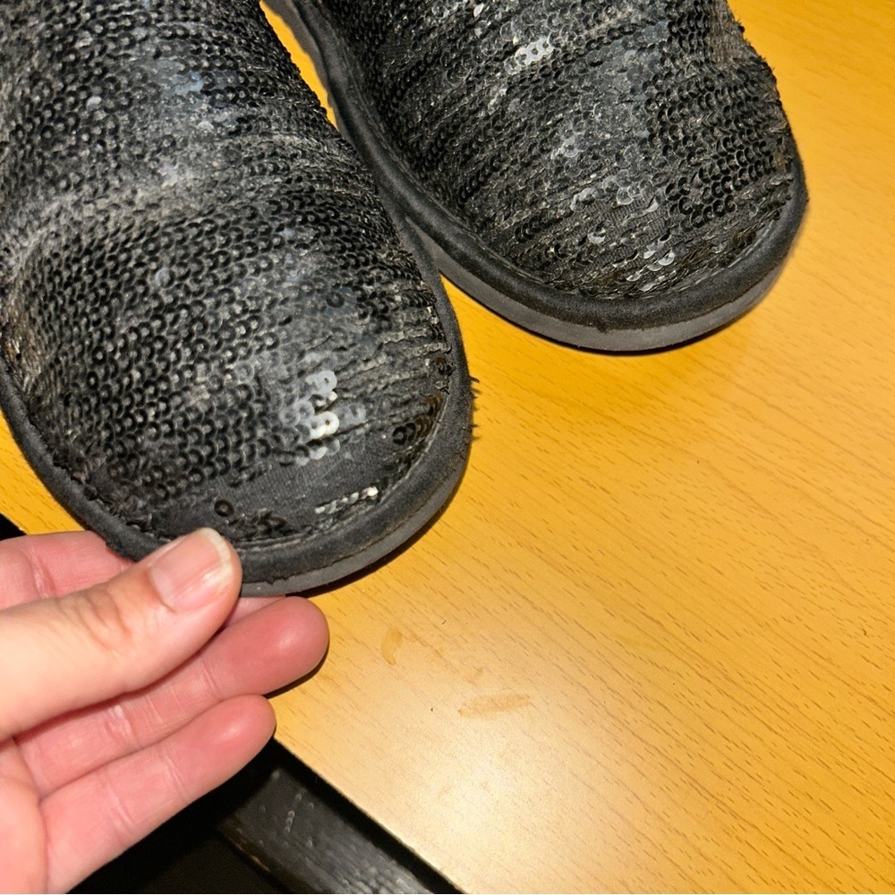 UGG Sparkling Black Sequin Boots - Picture 6 of 6